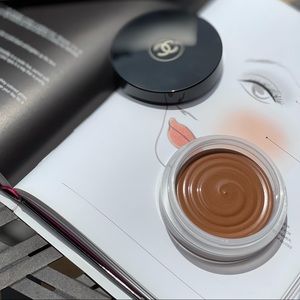 Chanel Les Beiges Healthy Glow in Deep Bronze